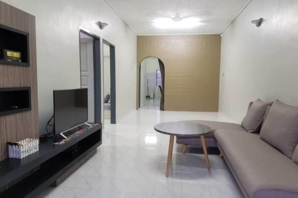Mersing Spacious 3Bedroom With Free Parking Space Esterno foto